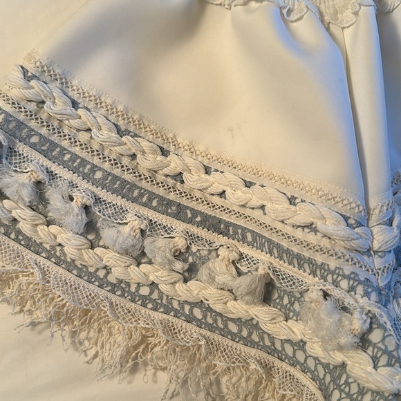 Chio shorts size small - Picture 2 of 7